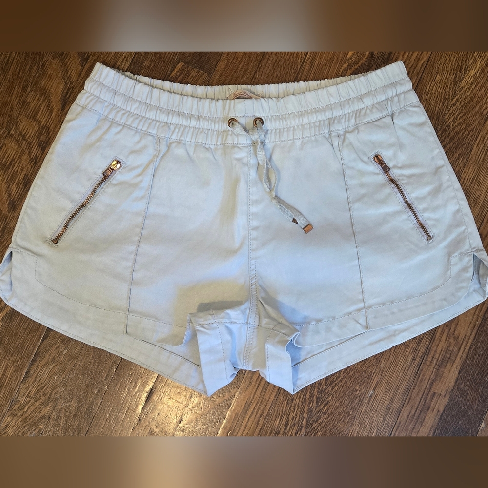 Zara woman retro shorts